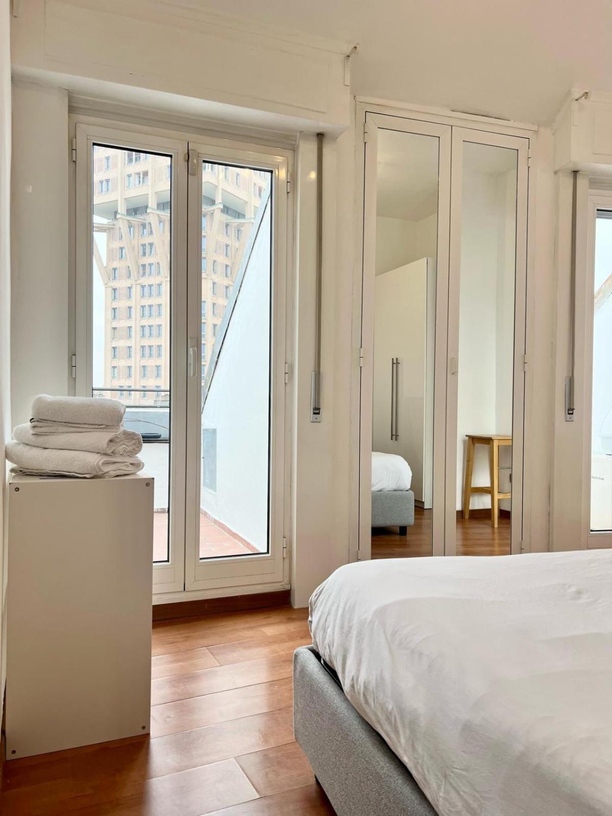 Comecasa 2 Bedrooms Apartment 450Mt From Duomo Milano Ngoại thất bức ảnh