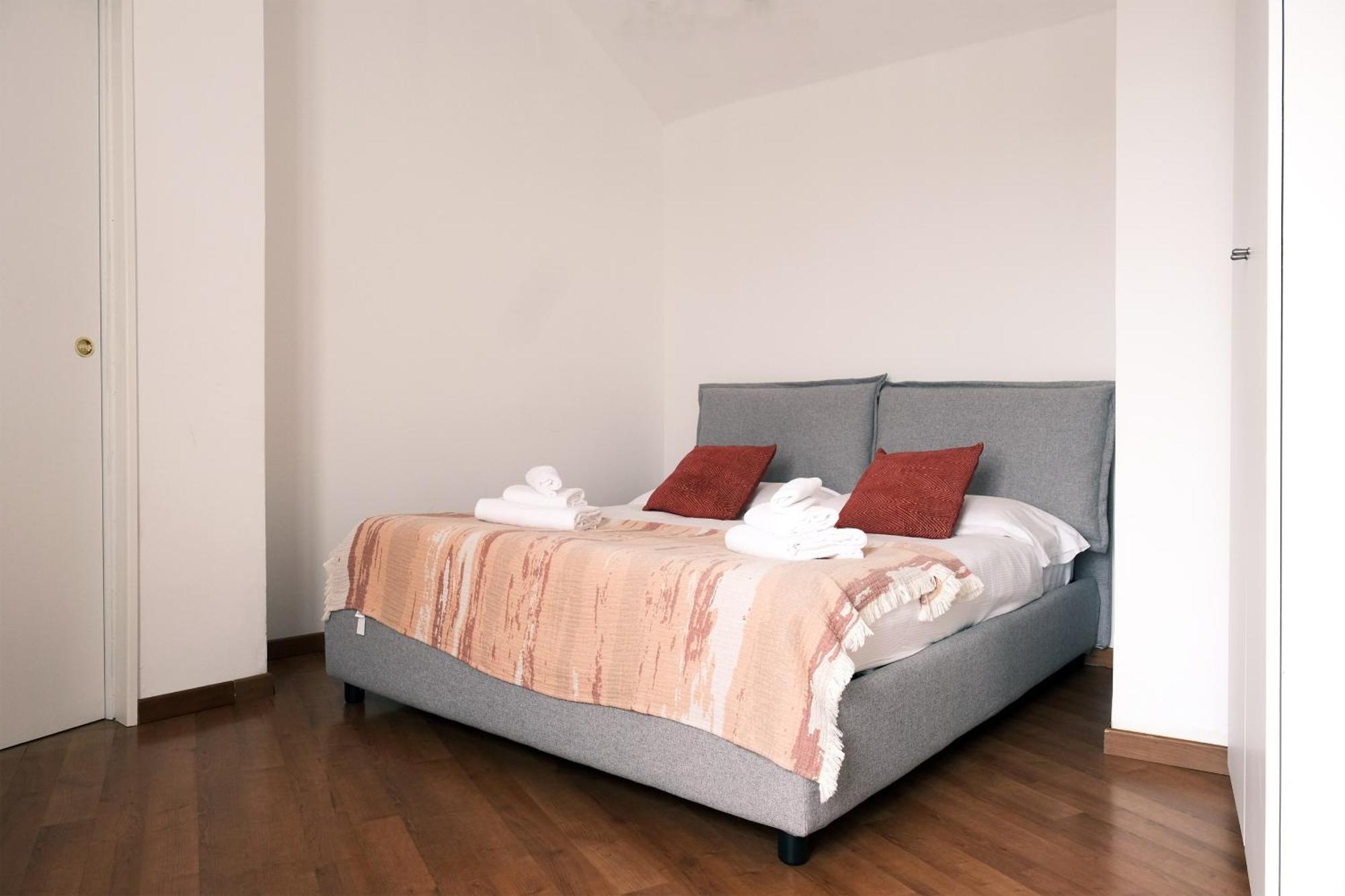 Comecasa 2 Bedrooms Apartment 450Mt From Duomo Milano Ngoại thất bức ảnh